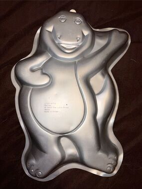 Wilton Silver Character Cake Pan - Barney Shape 1993